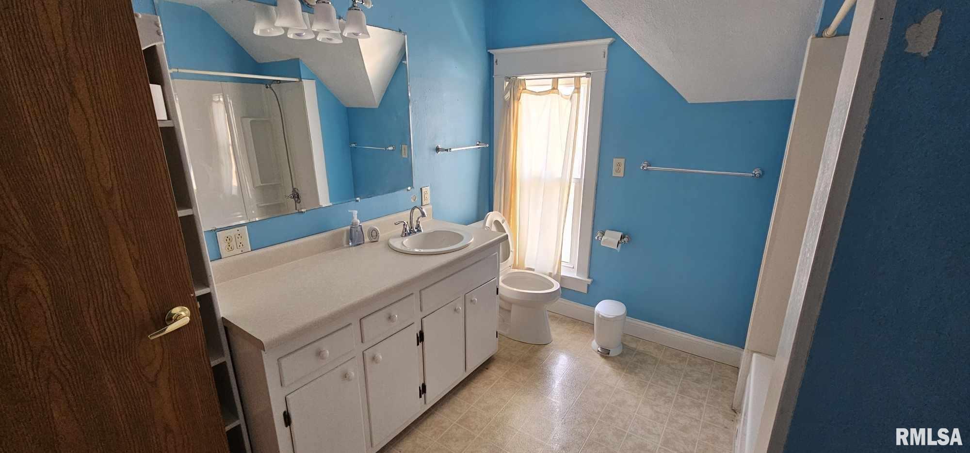 2006 3rd Street Moline, IL 61265 - Photo 6 of 10 Gallery Image 6
