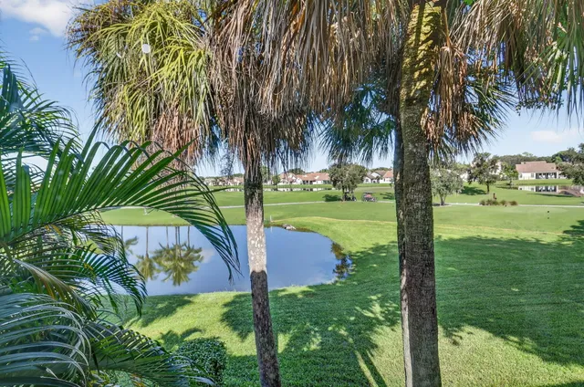 $175,000 | 8041 Aberdeen Drive, Unit 202, Boynton Beach, FL 33472