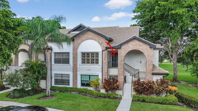 $175,000 | 8041 Aberdeen Drive, Unit 202, Boynton Beach, FL 33472