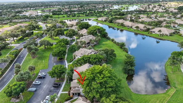 $175,000 | 8041 Aberdeen Drive, Unit 202, Boynton Beach, FL 33472