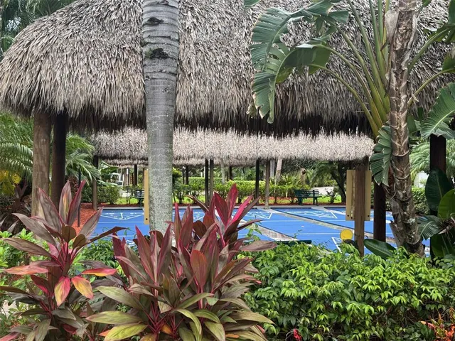 a view of a tennis court