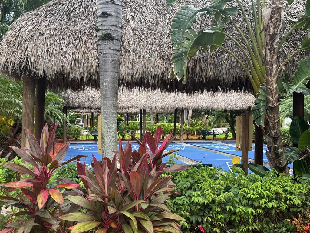 373 Sundial Circle C, Unit 373 Margate, FL 33068 - Photo 14 of 20 an outdoor space with seating area