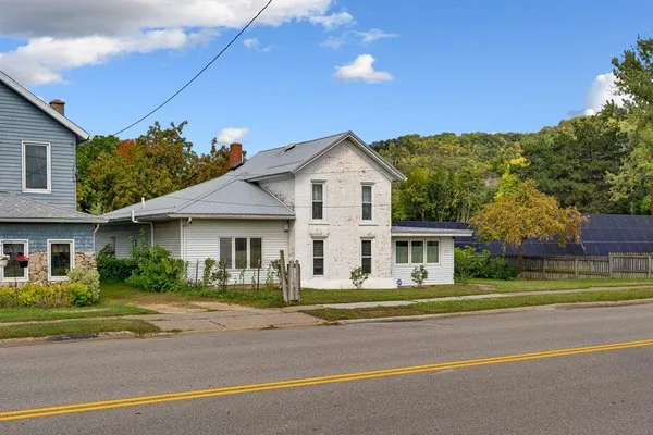 $230,000 | 667 East Blackhawk Avenue, Prairie du Chien, WI 53821