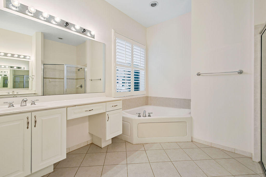 136 Via Rosina Jupiter, FL 33458 - Photo 24 of 41 136ViaRosina_13
