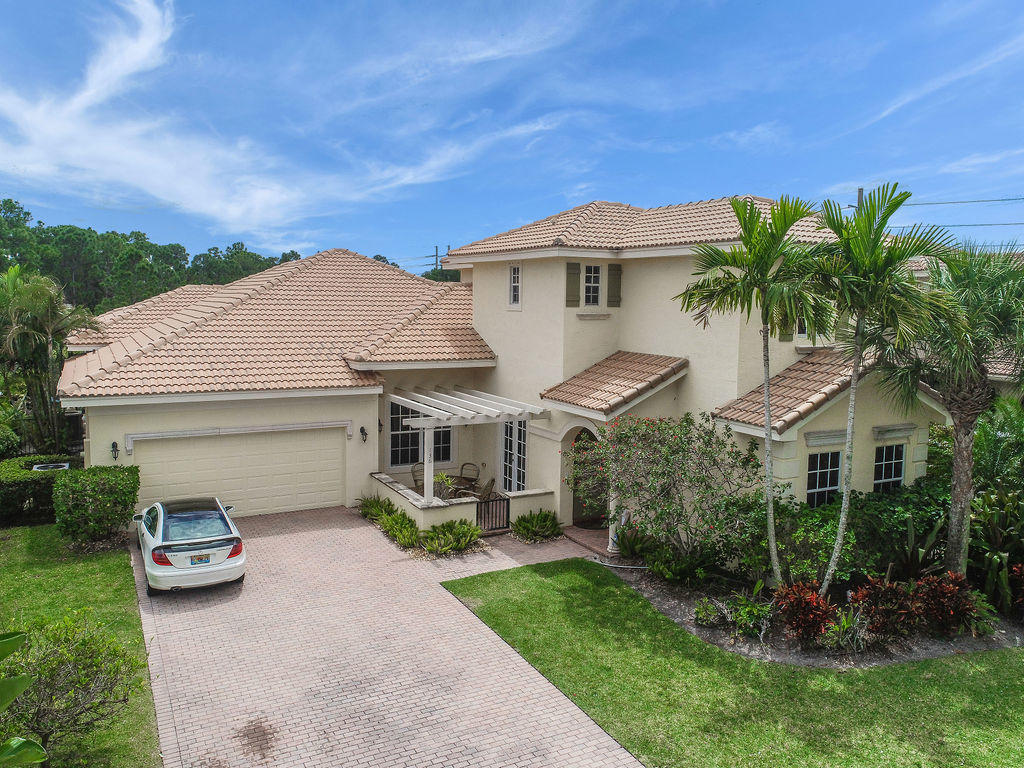 136 Via Rosina Jupiter, FL 33458 - Photo 3 of 41 136ViaRosinaAerial(1)