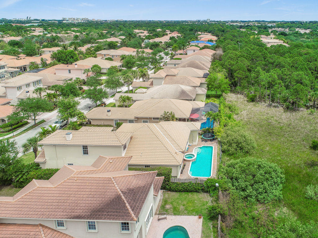 136 Via Rosina Jupiter, FL 33458 - Photo 8 of 41 136ViaRosinaAerial(5)