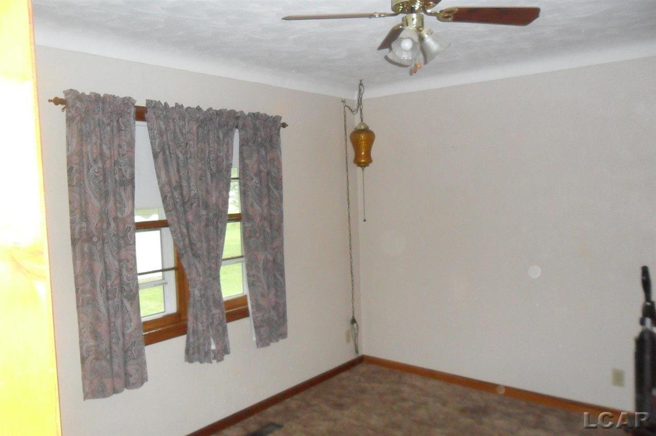 2917 Airport Road Adrian, MI 49221 - Photo 10 of 31 31254051-9.JPG