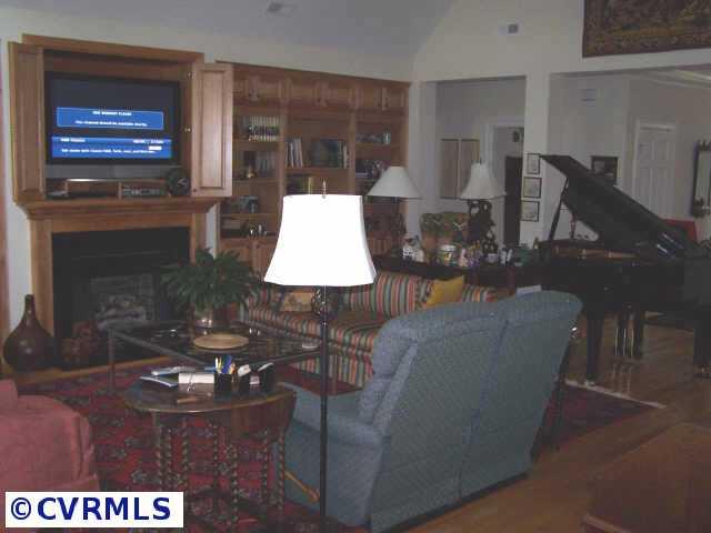 14454 Riverside Drive Ashland, VA 23005 - Photo 4 of 10 Gallery Image 4
