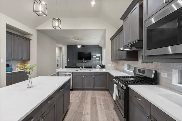 $359,999 | 171 Silva Creek Trail, Willis, TX 77318