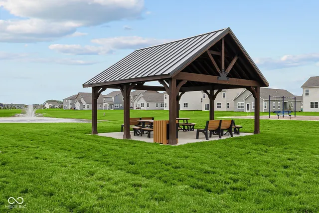 $318,990 | 2301 William Garrett Way, Shelbyville, IN 46176