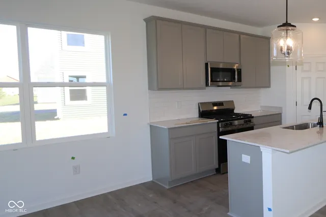 $318,990 | 2301 William Garrett Way, Shelbyville, IN 46176