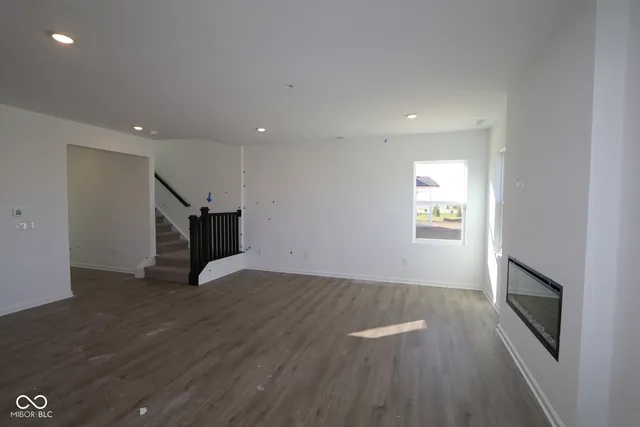 $318,990 | 2301 William Garrett Way, Shelbyville, IN 46176