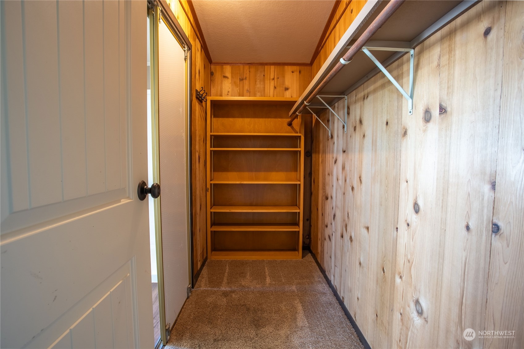1040 Shorey Road Chehalis, WA 98532 - Photo 14 of 38 a view of walk in closet