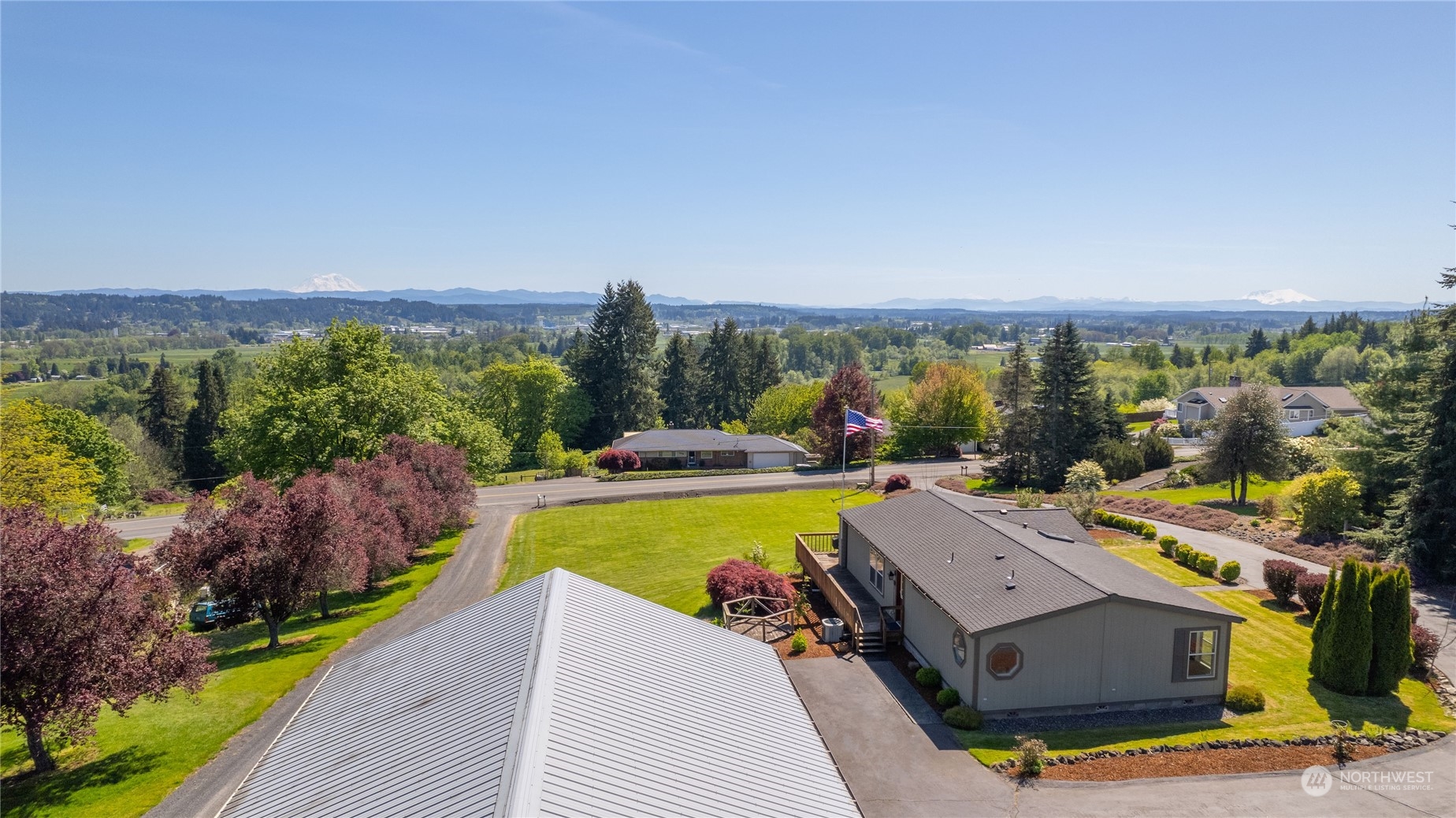 1040 Shorey Road Chehalis, WA 98532 - Photo 20 of 38 a view of a city with lawn chairs