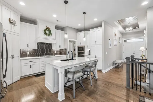 $599,000 | 1121 Southwest Cheshire Drive, Lee's Summit, MO 64083