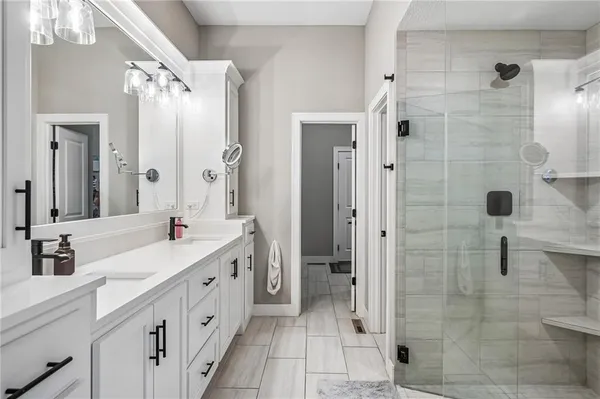 $599,000 | 1121 Southwest Cheshire Drive, Lee's Summit, MO 64083