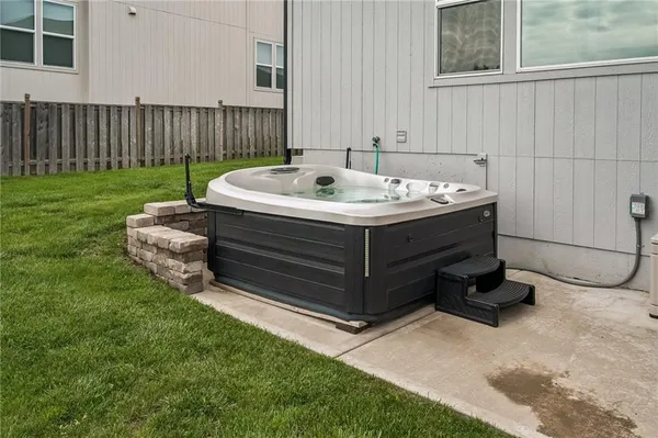 $599,000 | 1121 Southwest Cheshire Drive, Lee's Summit, MO 64083