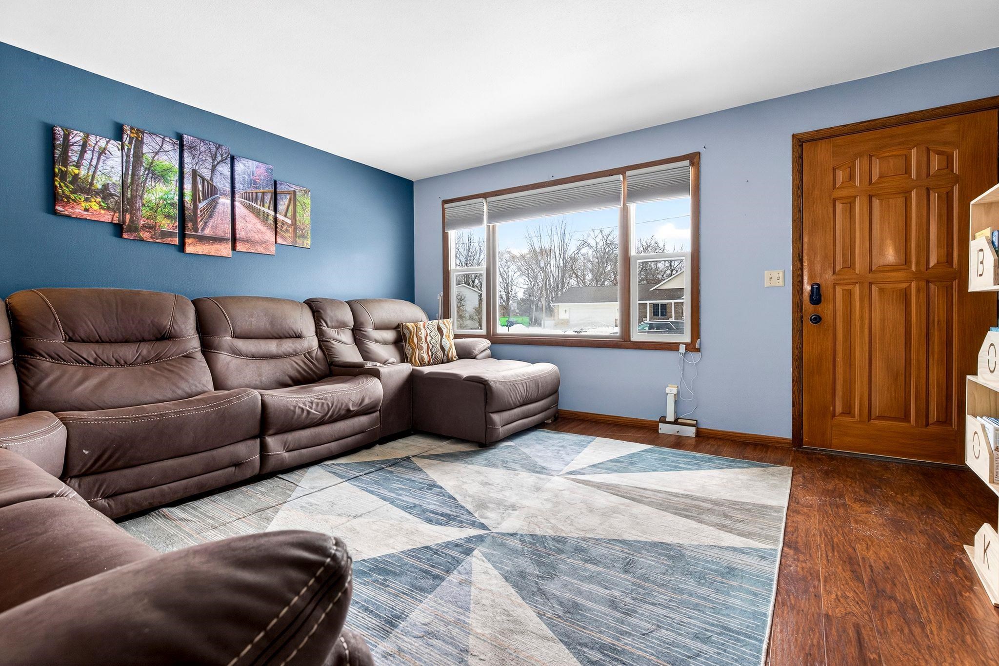 664 West Factory Street Seymour, WI 54165 - Photo 3 of 47