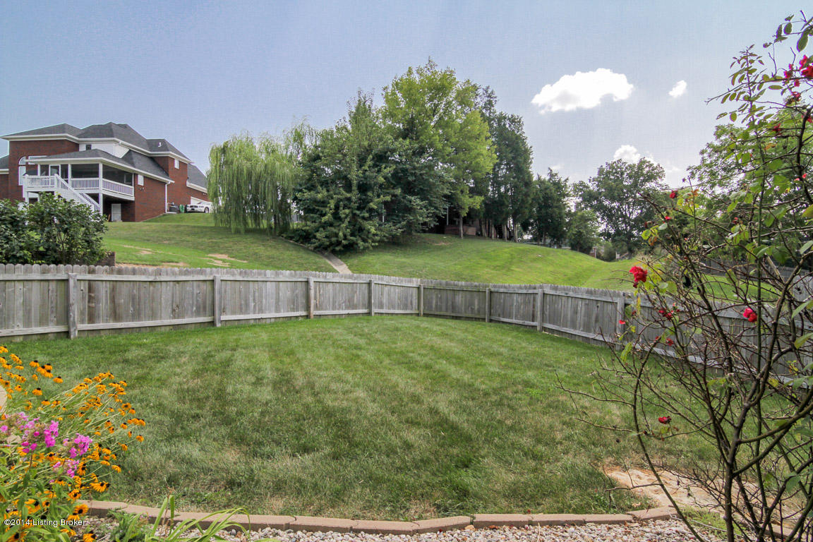 9602 Keeling Ridge Road Louisville, KY 40291 - Photo 43 of 48 Fenced in back yard