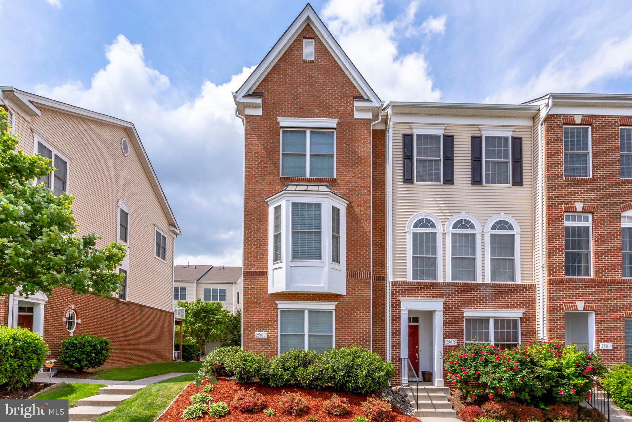 25017 Riding Center Drive Chantilly, VA 20152 - Photo 3 of 74 Gallery Image 3