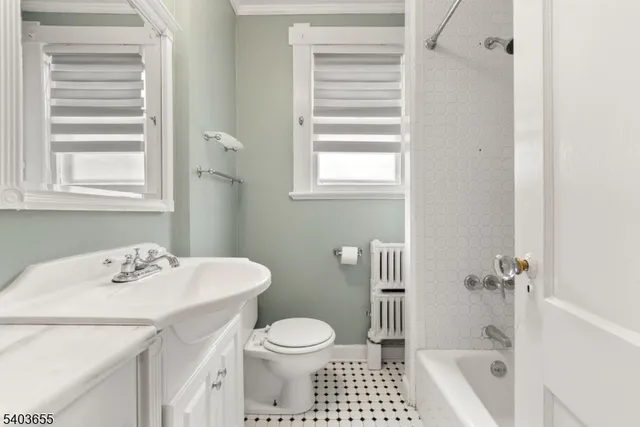 $4,000 | 226 Park Street, Unit 2, Montclair, NJ 07042