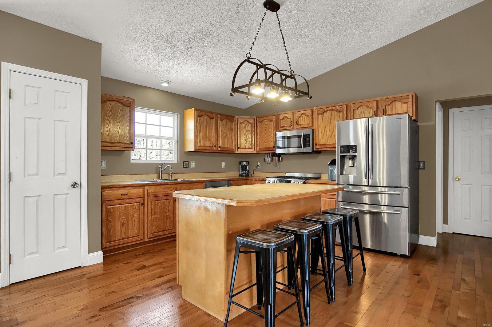3435 Hill Road Highland, IL 62249 - Photo 9 of 31 Gallery Image 9