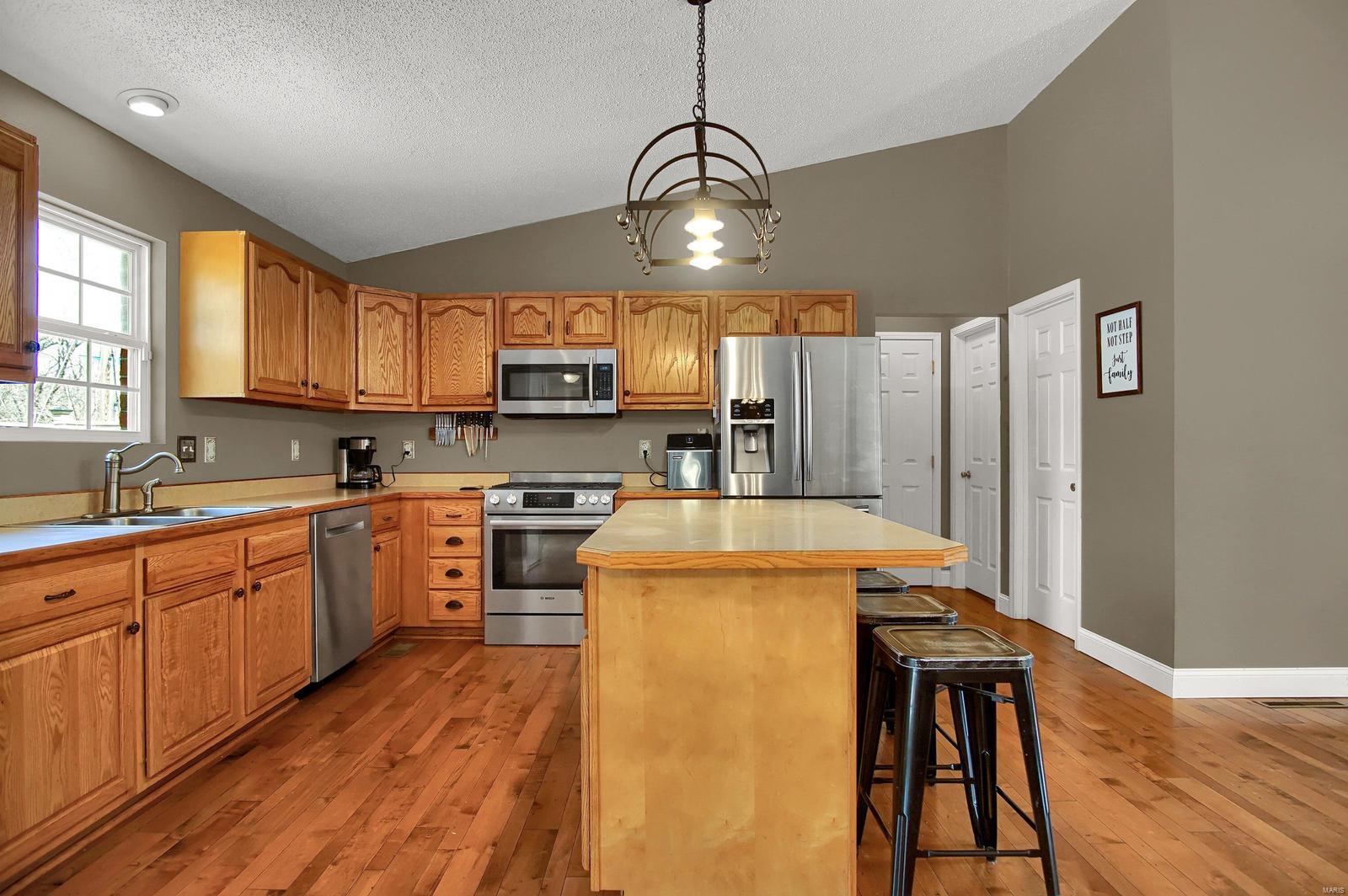 3435 Hill Road Highland, IL 62249 - Photo 10 of 31 Gallery Image 10