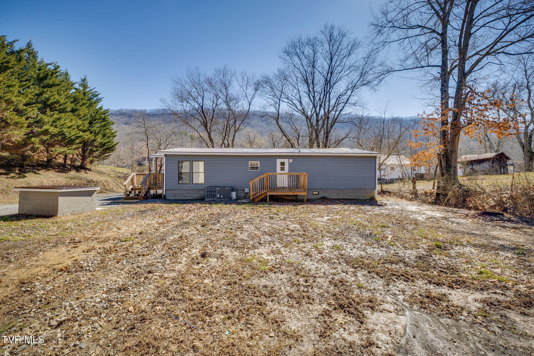 1425 Goshen Valley Road Church Hill, TN 37642 - Photo 28 of 30 028