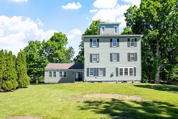 $649,900 | 293 West Street, Lunenburg, MA 01462