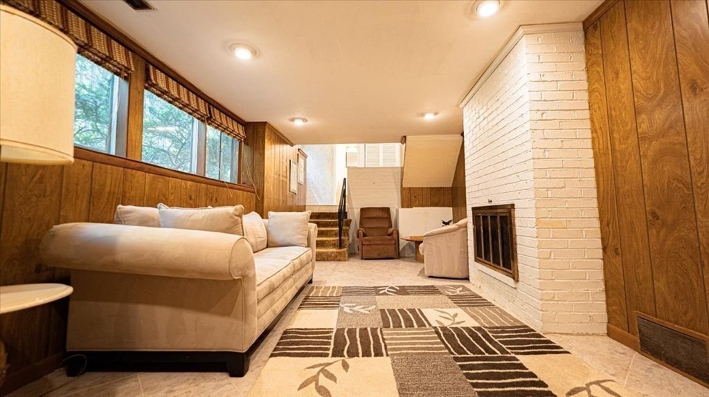 6 Merriam Road Framingham, MA 01701 - Photo 27 of 38 Gallery Image 27