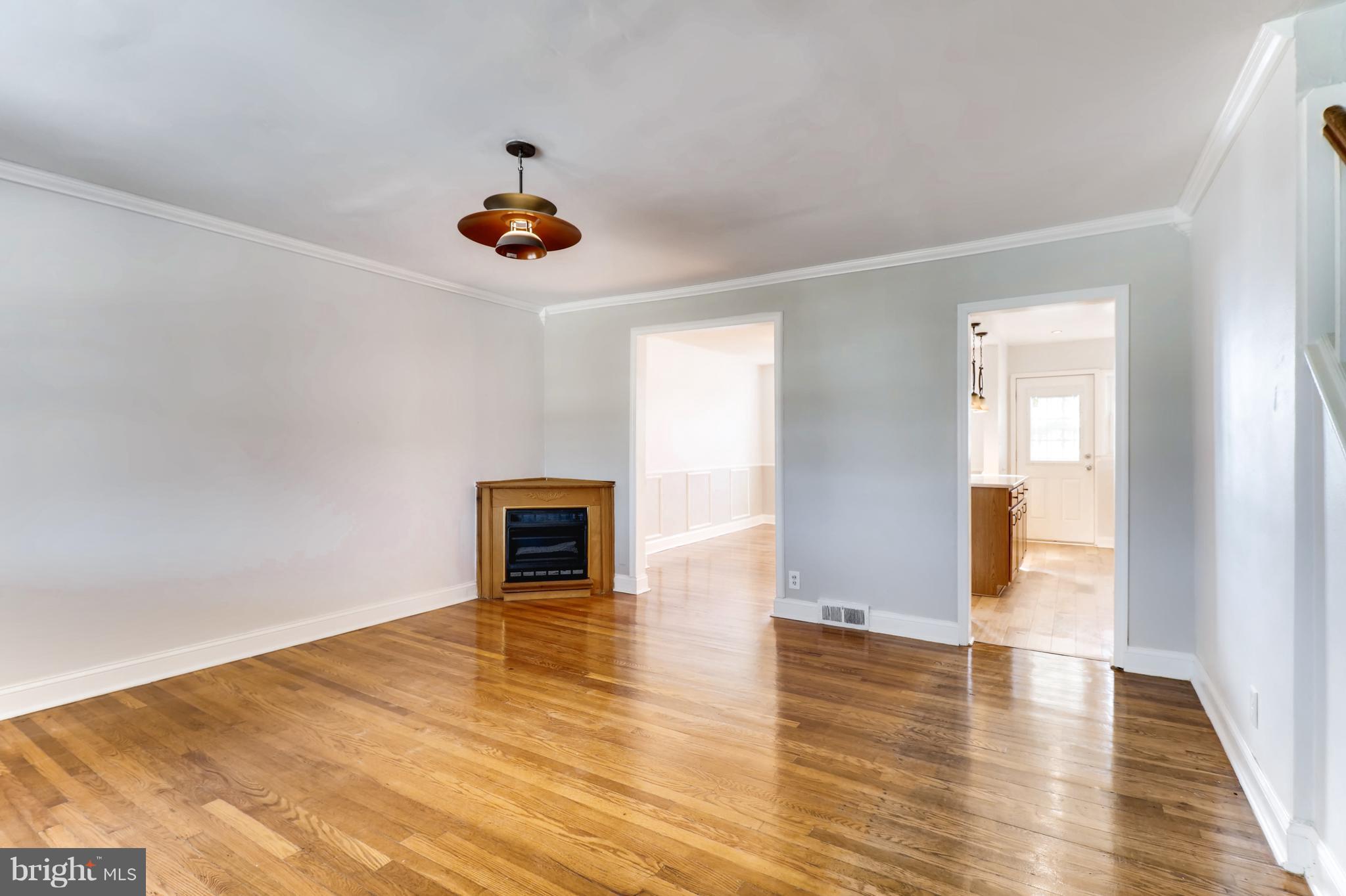 4449 Old Frederick Road Baltimore, MD 21229 - Photo 5 of 33 Gallery Image 5