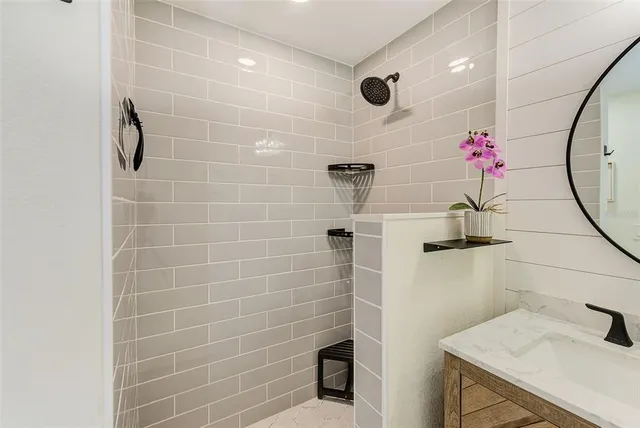 $425,000 | 4703 West Wallace Avenue, Tampa, FL 33611