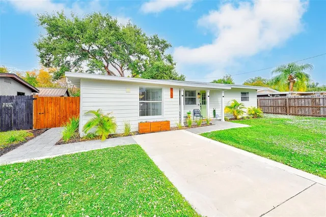 $425,000 | 4703 West Wallace Avenue, Tampa, FL 33611