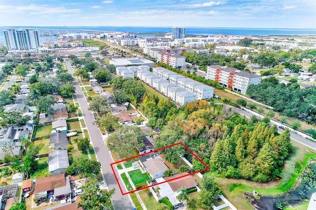 $425,000 | 4703 West Wallace Avenue, Tampa, FL 33611