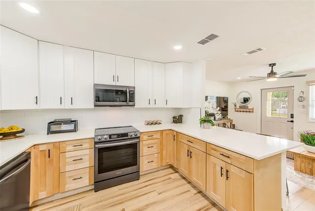 $425,000 | 4703 West Wallace Avenue, Tampa, FL 33611