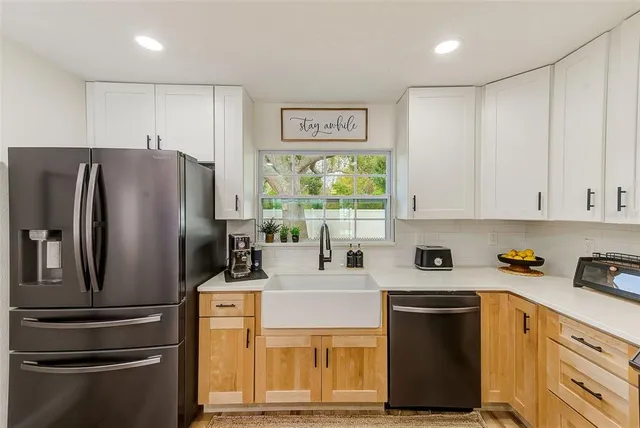 $425,000 | 4703 West Wallace Avenue, Tampa, FL 33611