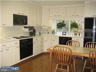101 Crosshill Road Wynnewood, PA 19096 - Photo 5 of 12 Kitchen