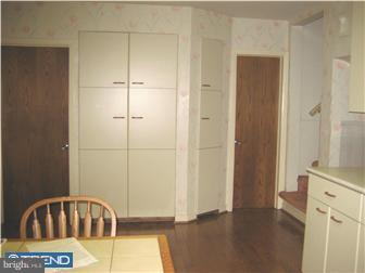 101 Crosshill Road Wynnewood, PA 19096 - Photo 6 of 12 Kitchen