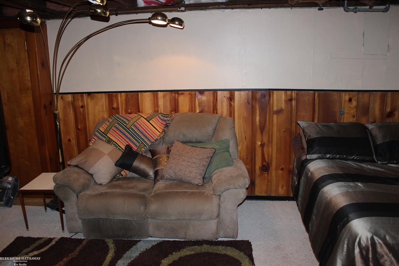 8281 Standard Street Center Line, MI 48015 - Photo 22 of 30