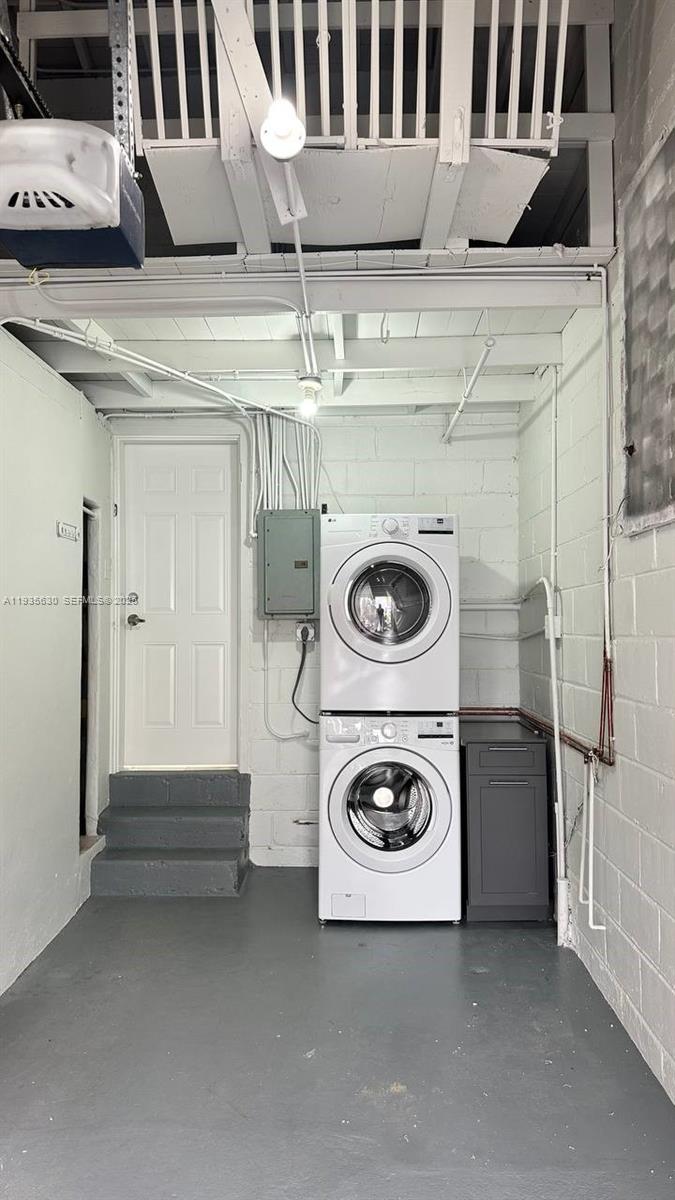 1824 Southwest 24th Street Miami, FL 33145 - Photo 33 of 35 a utility room with dryer and washer