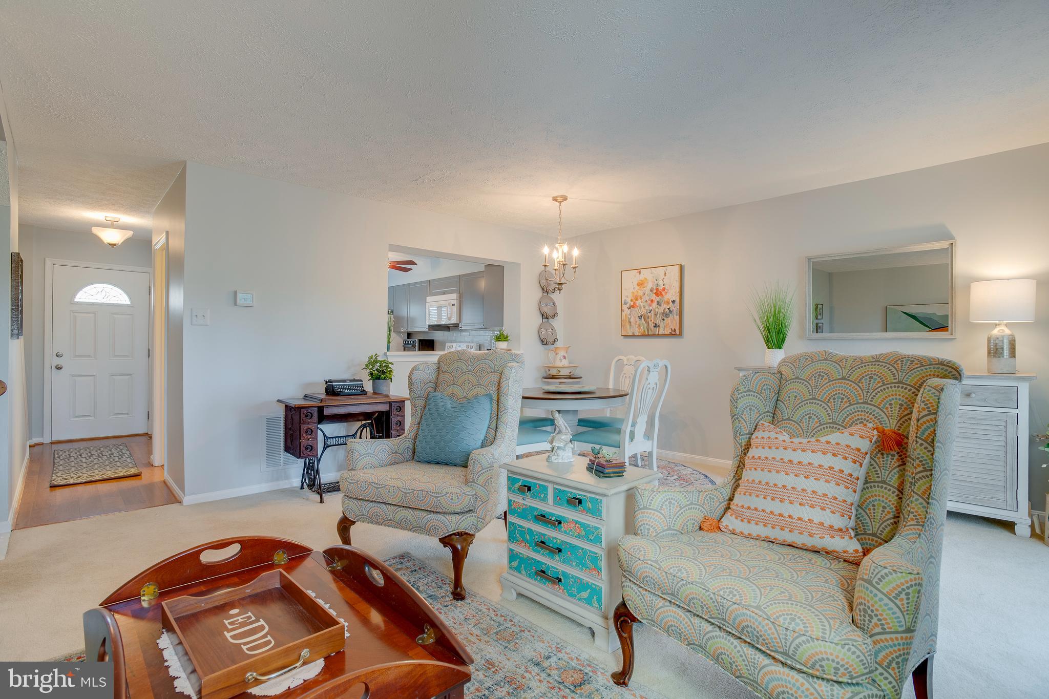 7325 Stream Way Springfield, VA 22152 - Photo 5 of 39 Gallery Image 5