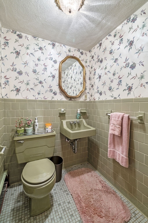 24 Johnny Road Revere, MA 02151 - Photo 31 of 33 Gallery Image 31