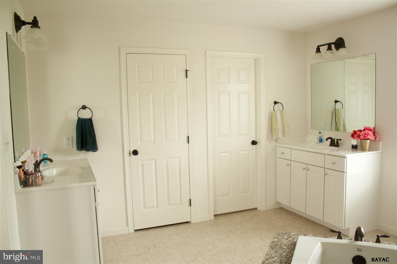 567 Countryside Road Seven Valleys, PA 17360 - Photo 10 of 25 Gallery Image 10