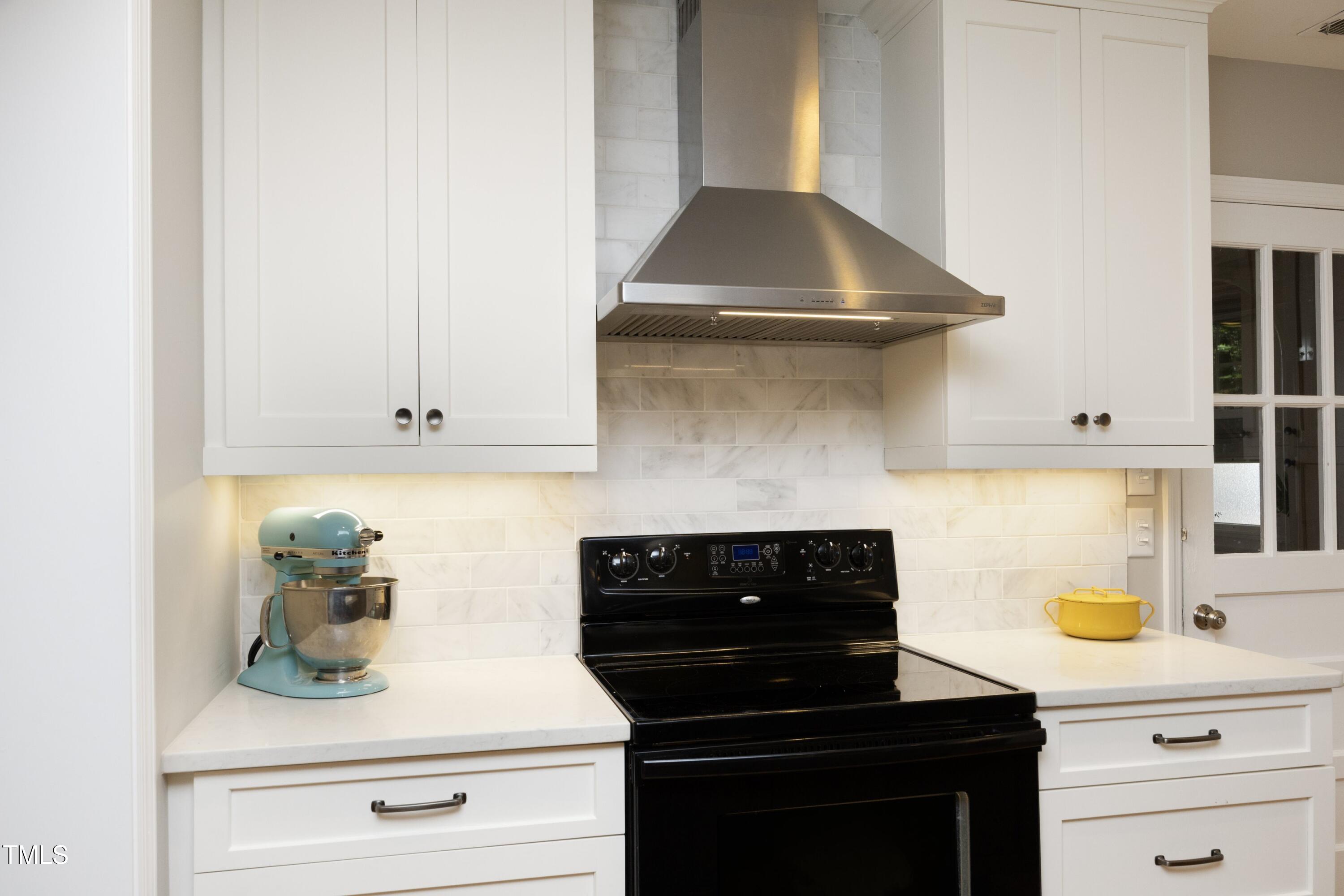 108 Ray Road Chapel Hill, NC 27516 - Photo 6 of 32 15Kitchen