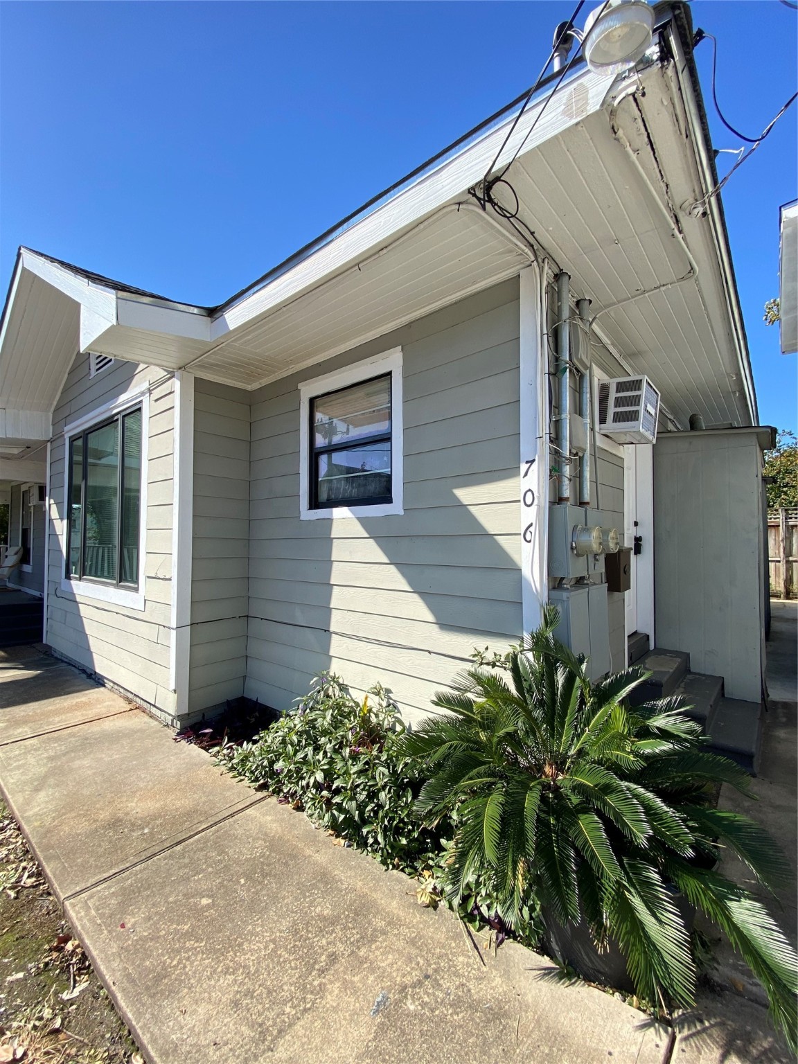 706 Dumble Street Houston, TX 77023 - Photo 2 of 13 a front view of a house with a yard