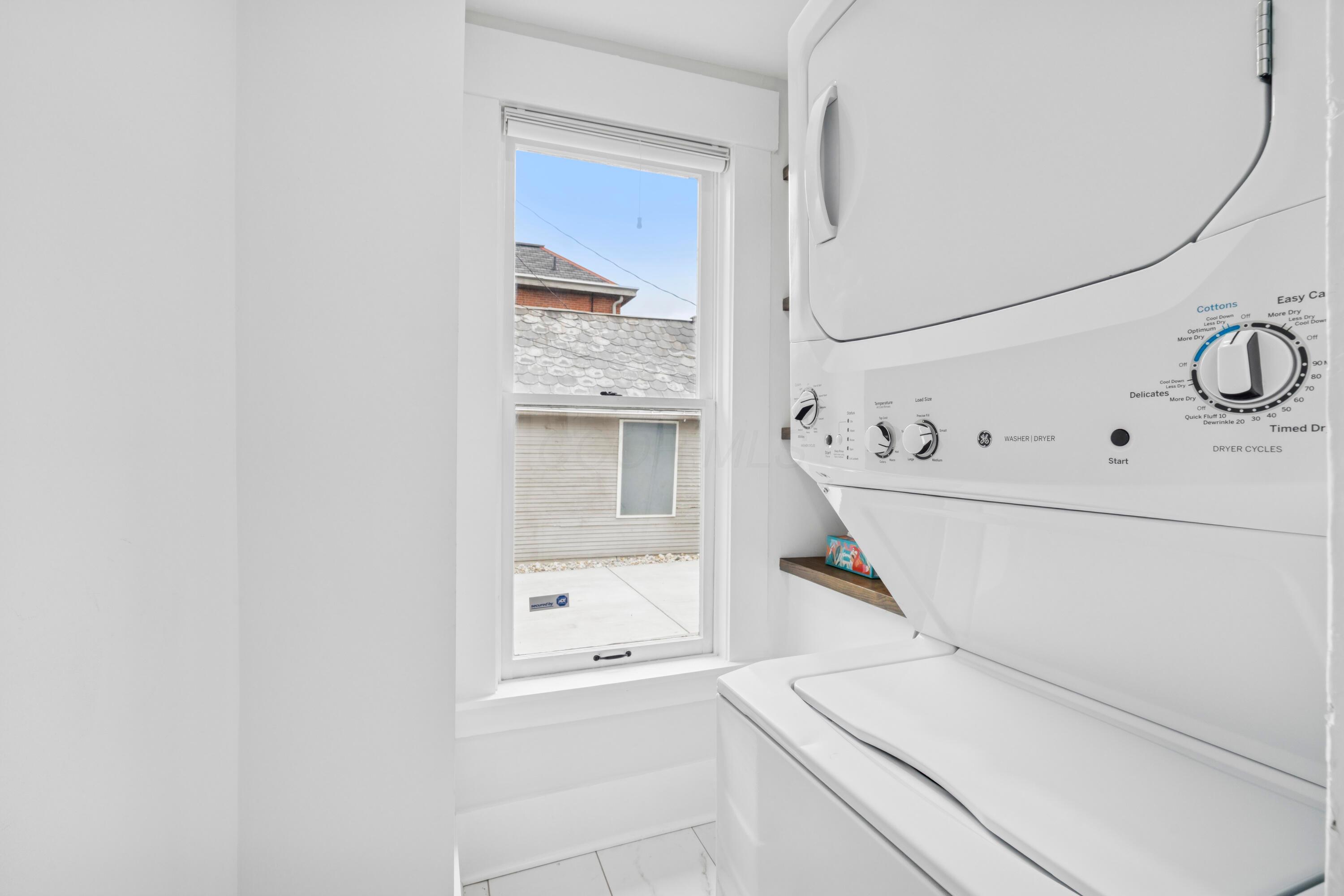 606 Rader Alley Columbus, OH 43206 - Photo 18 of 31 First floor laundry