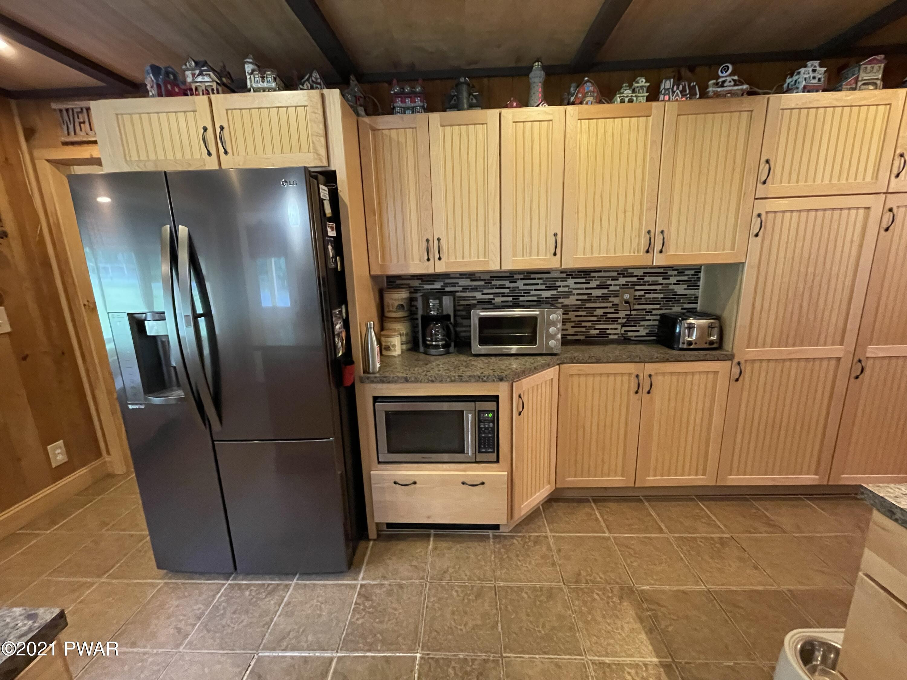 116 Cabin Ridge Road Hawley, PA 18428 - Photo 10 of 65 Modern Kitchen