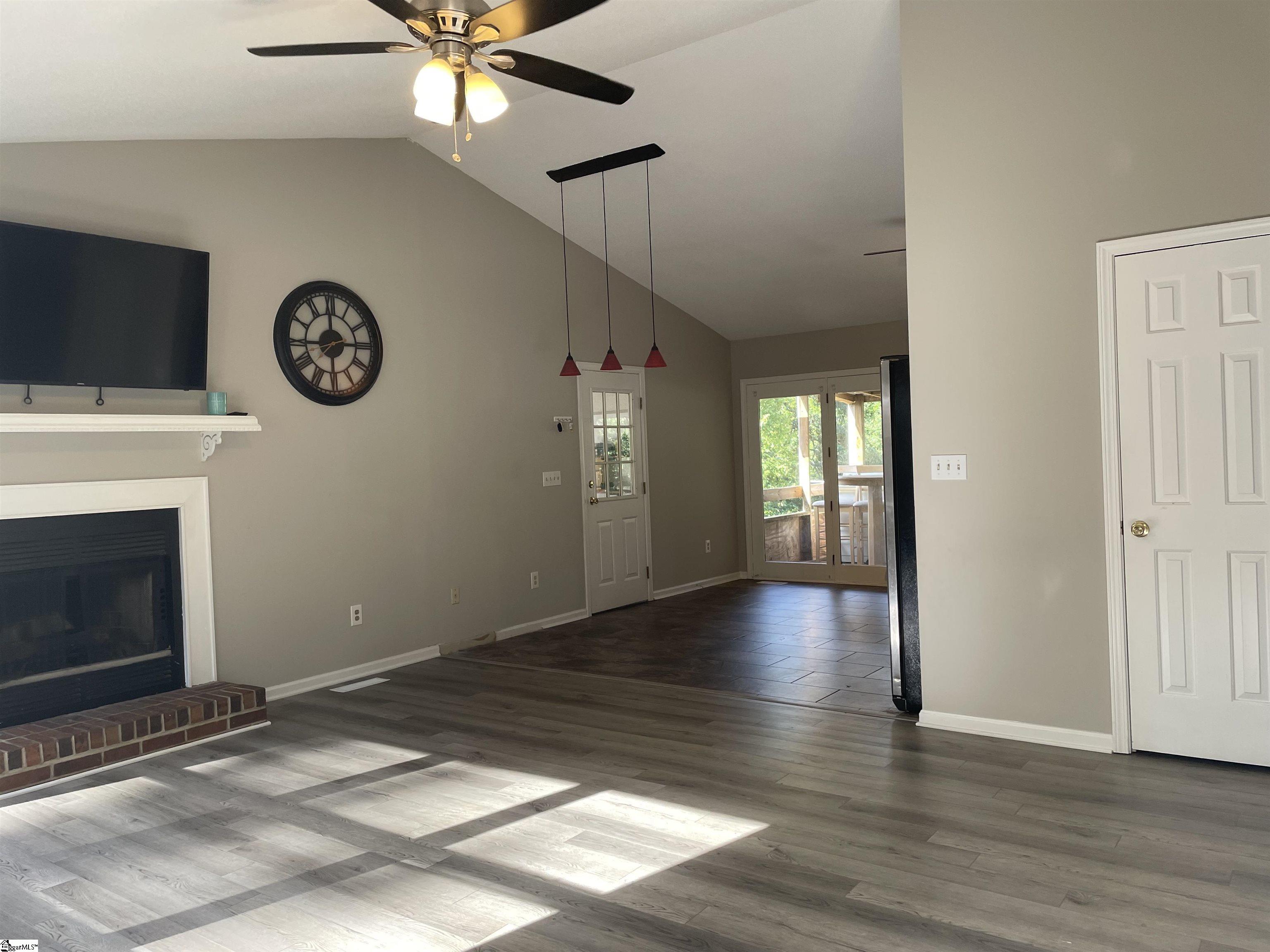 107 Cresta Verda Road Anderson, SC 29621 - Photo 2 of 11