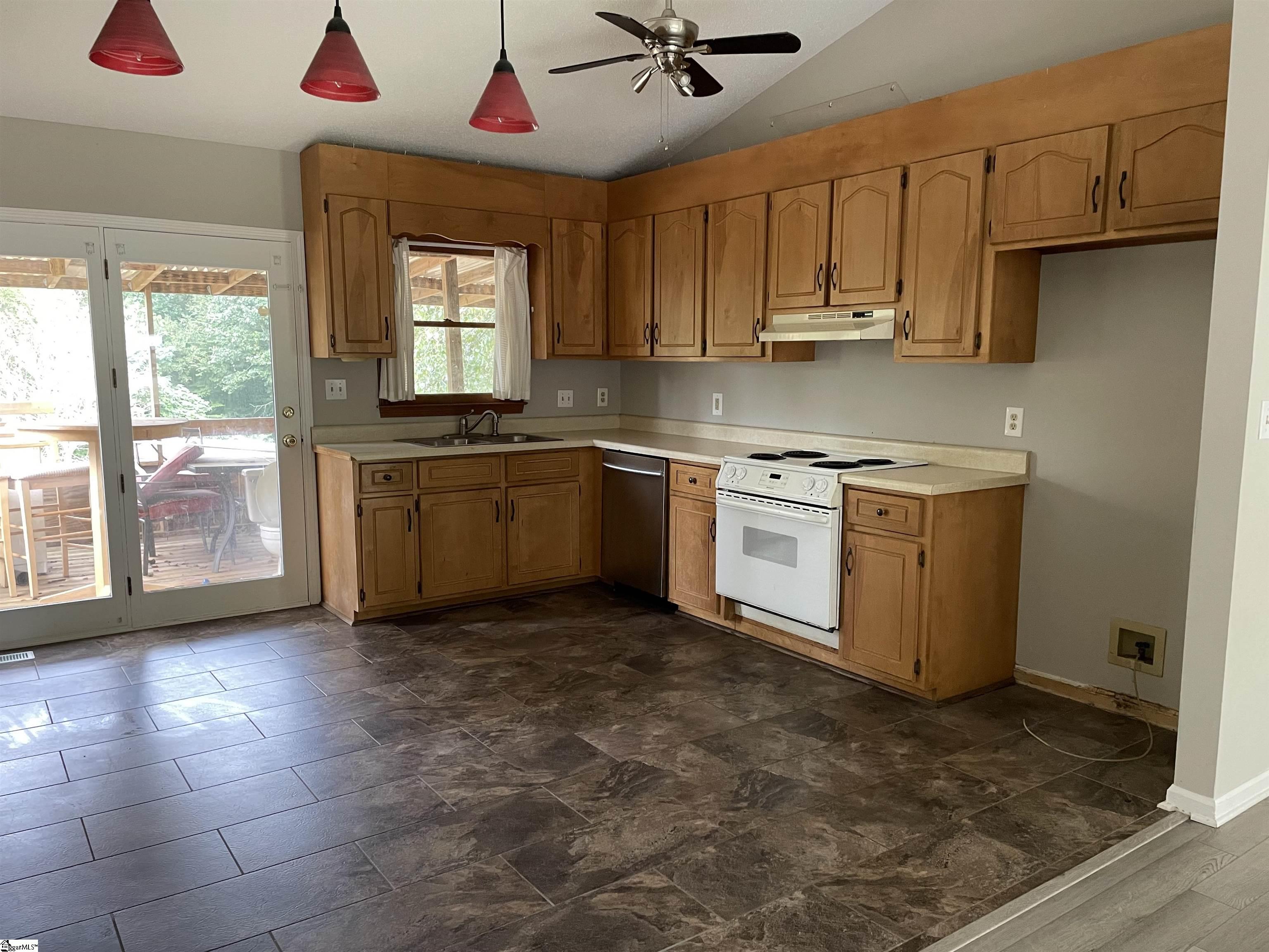 107 Cresta Verda Road Anderson, SC 29621 - Photo 4 of 11