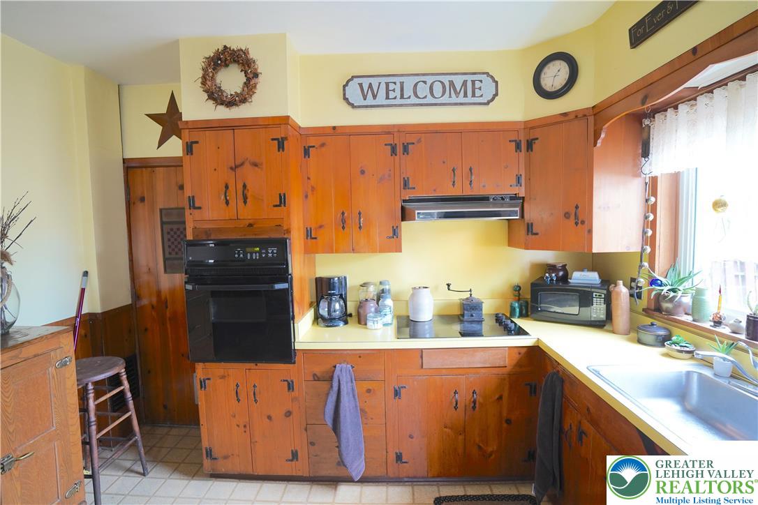 22 Dowell Street Slatington, PA 18080 - Photo 13 of 44